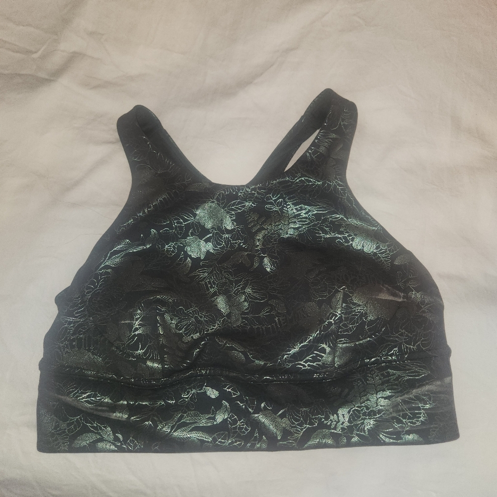 Lululemon sports bra